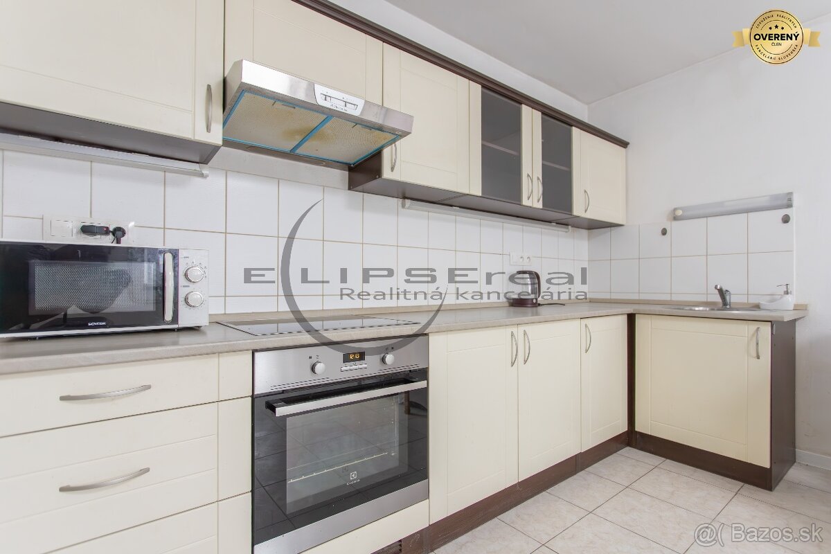 NA PRENÁJOM priestranný 2-izbový rodinný dom v Lábe - 8