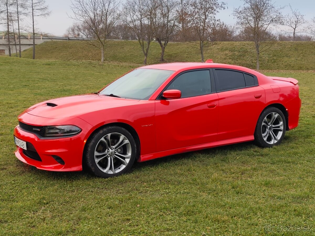 Dodge Charger 5.7 HEMI R/T 267KW rok 2020 - 8