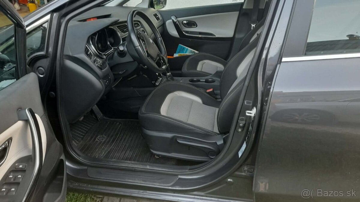 Kia Ceed - 8