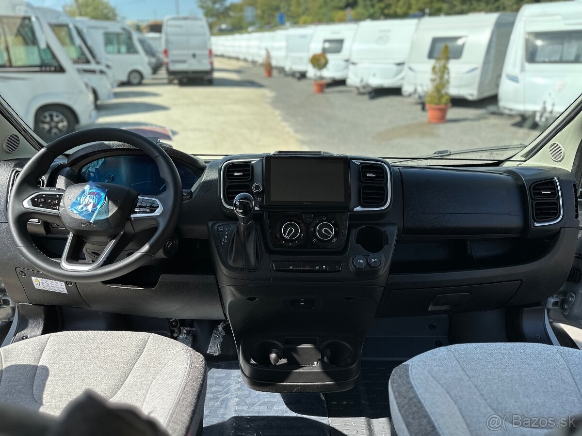 Knaus BoxLife Pro 600 Street 60 Years - 8