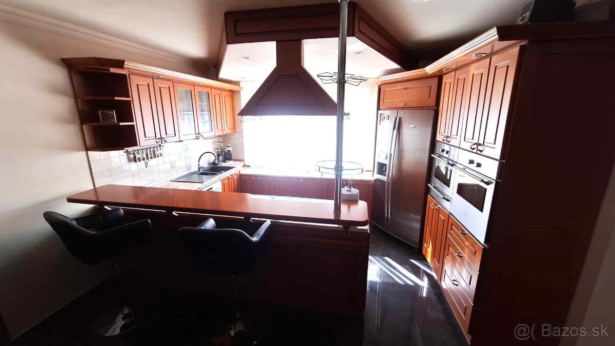 PREDAJ-Kompletne prerobený 5 izb.RD s garážou v Komárne - 8