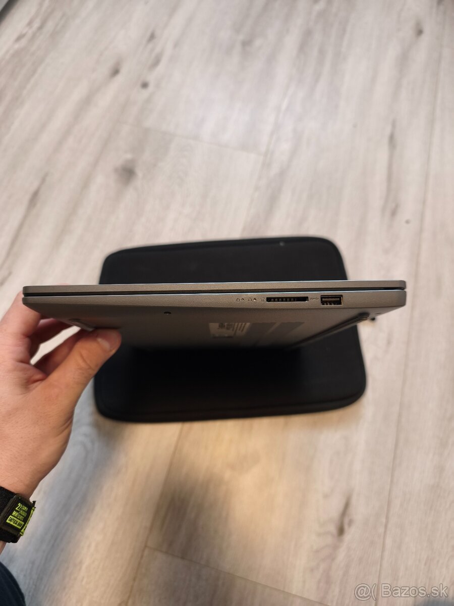 Lenovo IdeaPad Slim 3 15AMN8 | Ryzen 3, 8/512GB - ZÁRUKA - 8