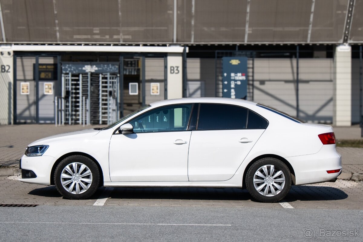 Volkswagen Jetta 1.6 TDi / 77 kW / - 8
