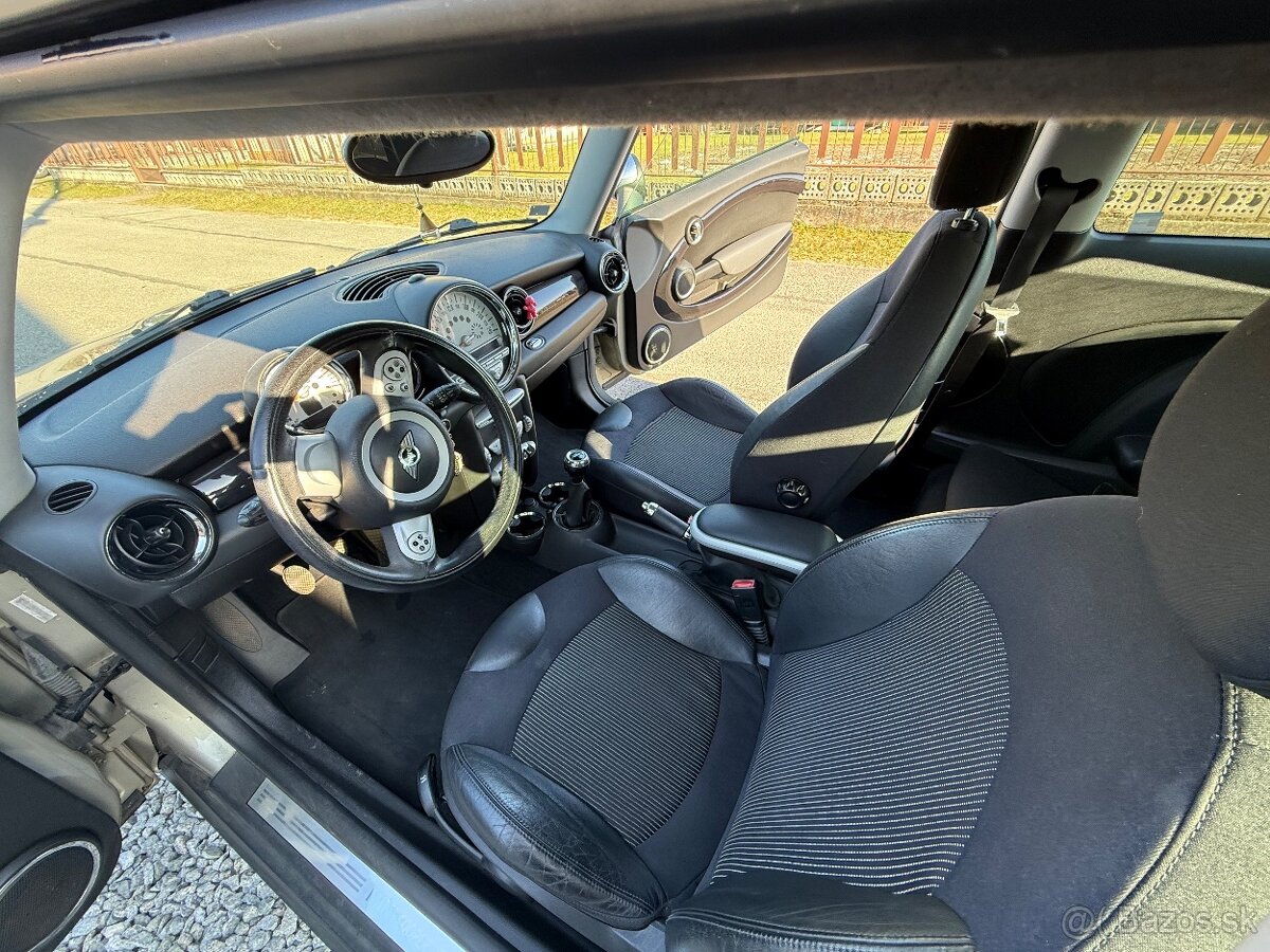 Mini Cooper R56 1,6 88kw r.v. 2007 - 8