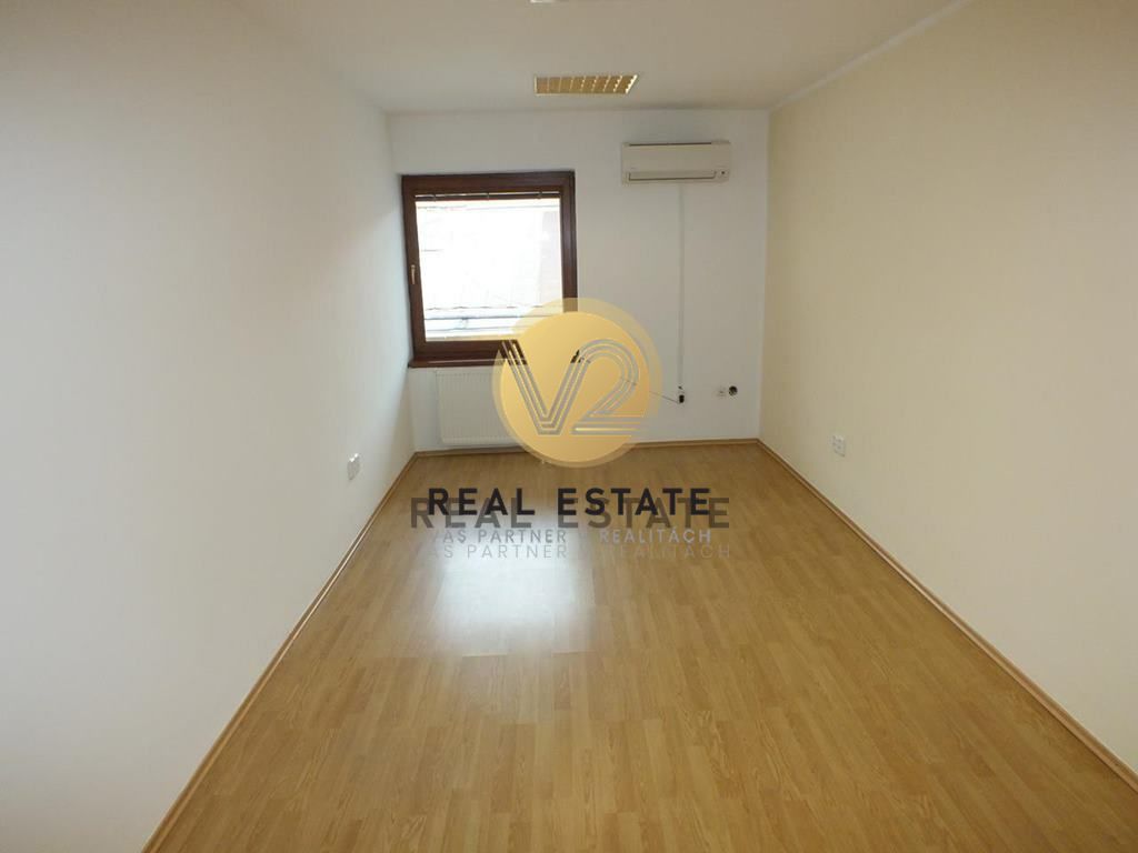 Na PREDAJ budova 673m2 v centre NITRY - 8