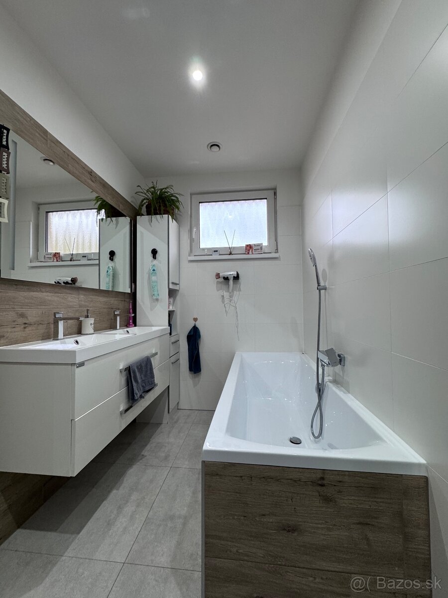 REZERVOVANÝKrásna 4 izbová novostavba Malý Lapáš - 8