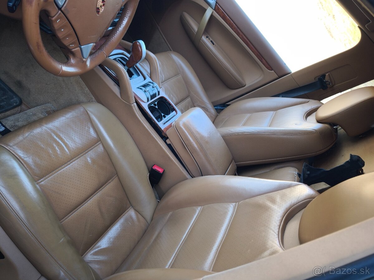 Predám Porsche Cayenne - 8
