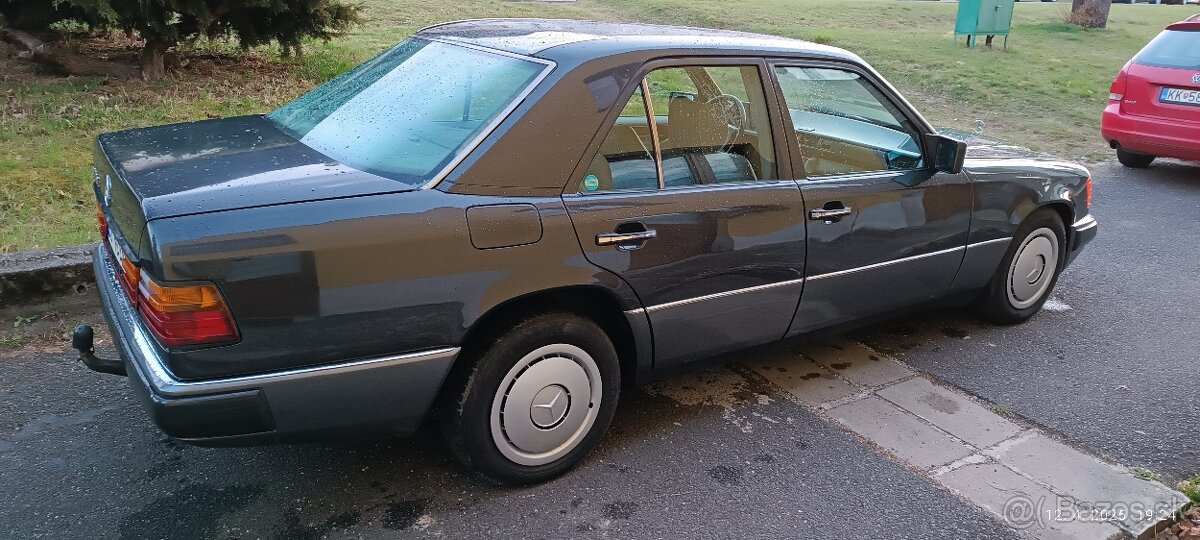 Mercedes W124 230E - 8