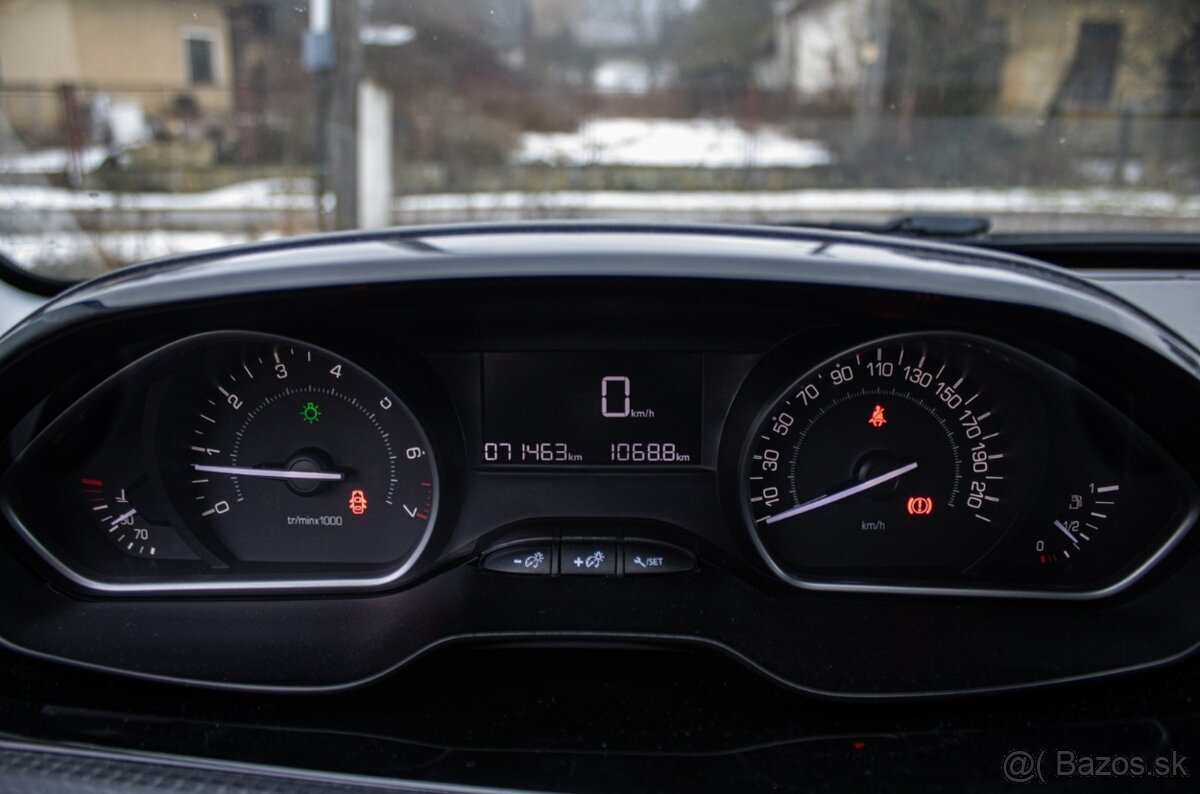 Peugeot 2008 1.2 PureTech Style | SK pôvod | Po rozvodoch - 8