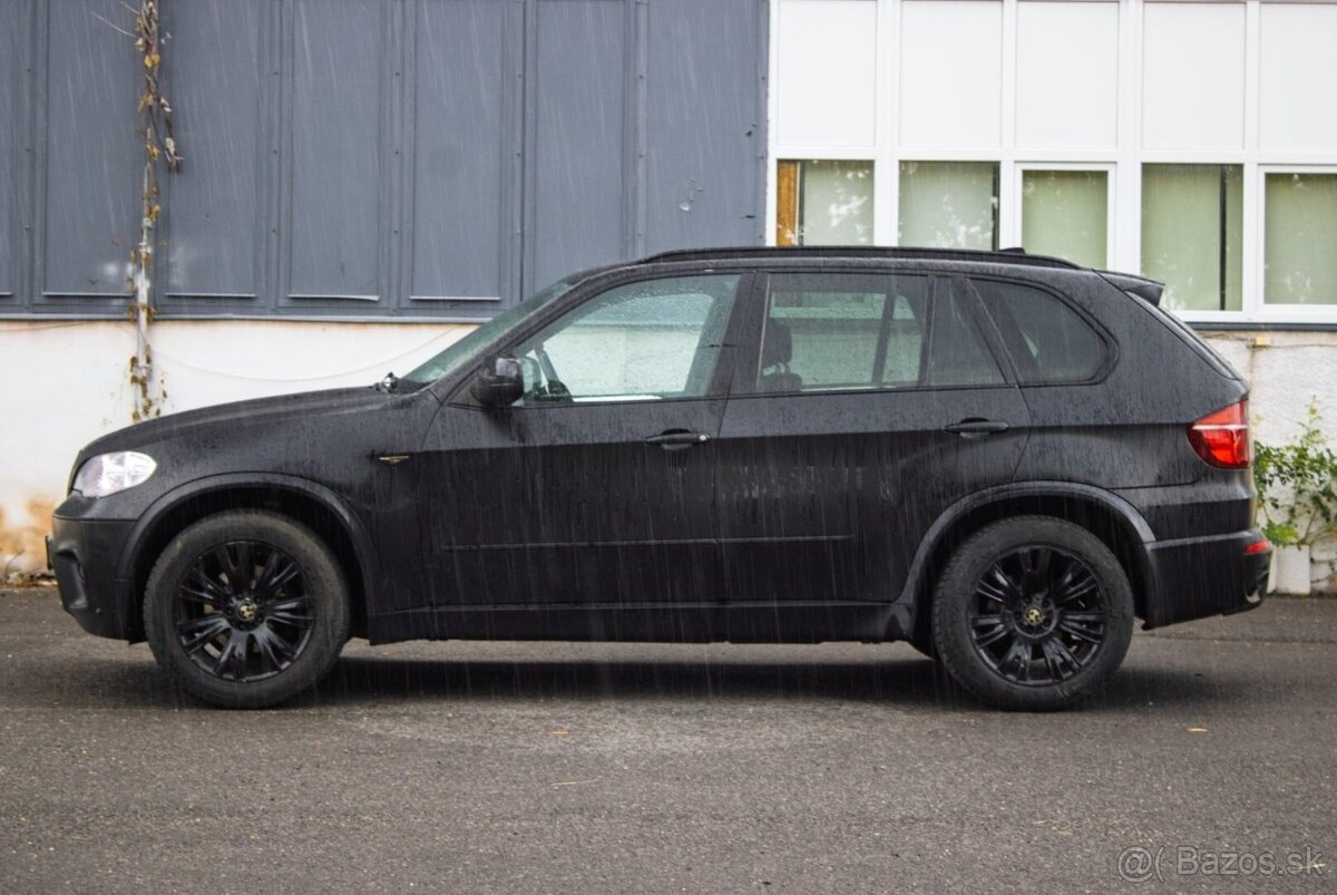 BMW X5 xDrive30d M packet 180kW AT8 - 8
