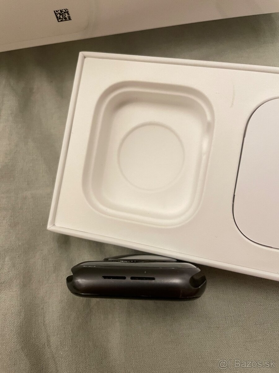 Apple Watch SE 44mm - 8