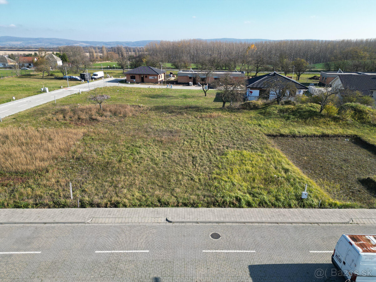 Veľké kostoľany - Vysielač - Najväčší pozemok v lokalite - 8