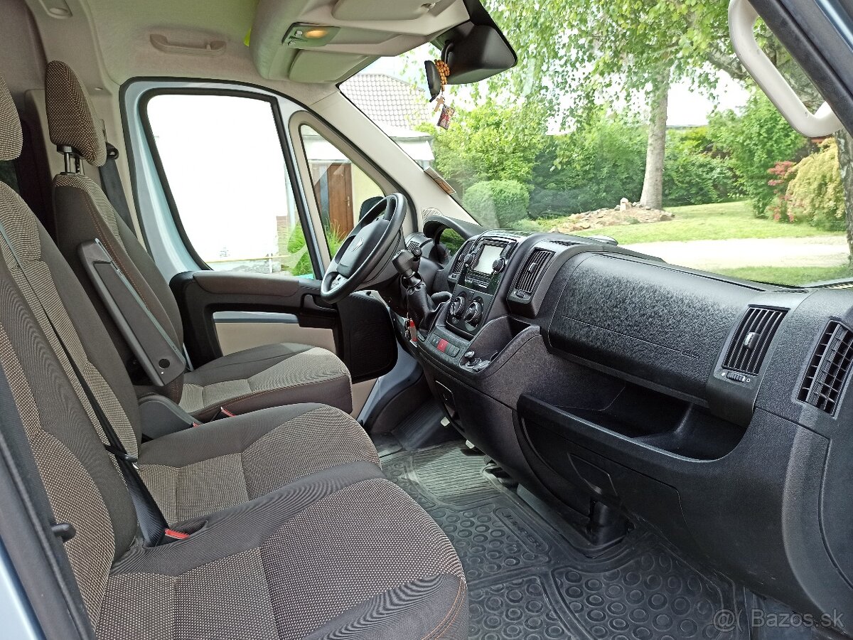 Predám Citroen Jumper 9-miestne - 8