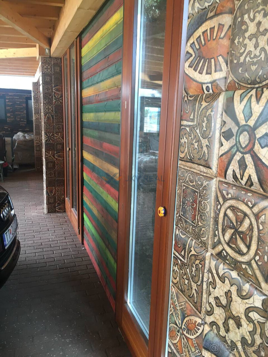 Exkluzívny 7-izbový rodinný dom Villa - 8