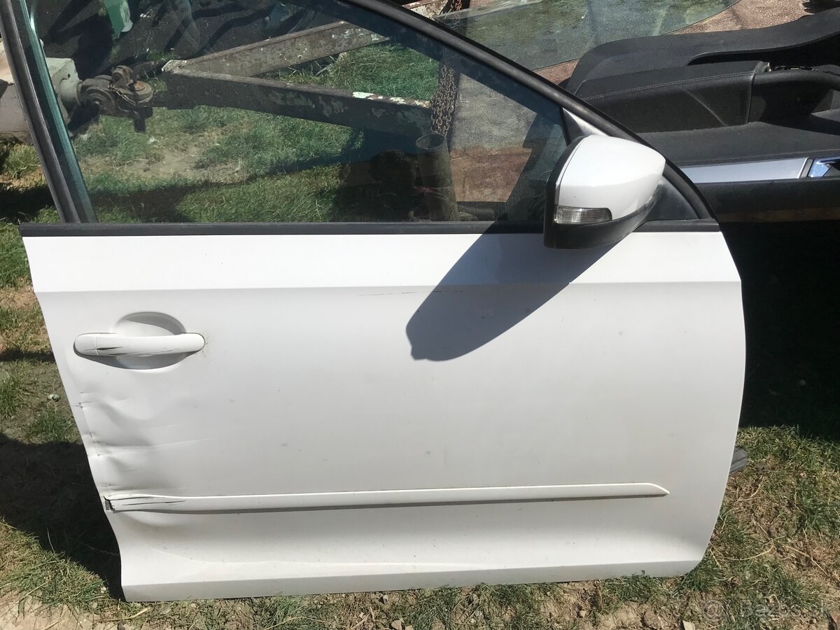 Komponenty z dverí škoda Rapid - 8