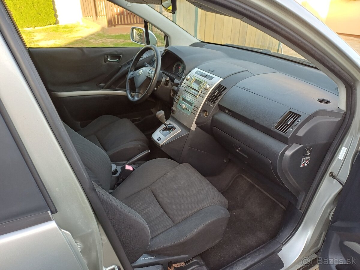 toyota corolla verso benzin - 8