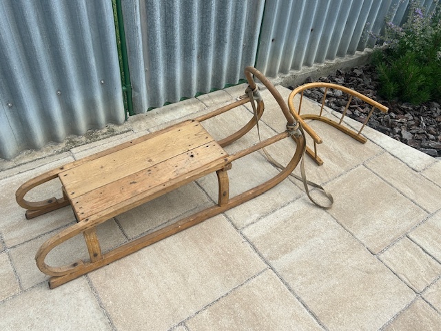 Predám drevené sánky pre deti s operadlom. - 8