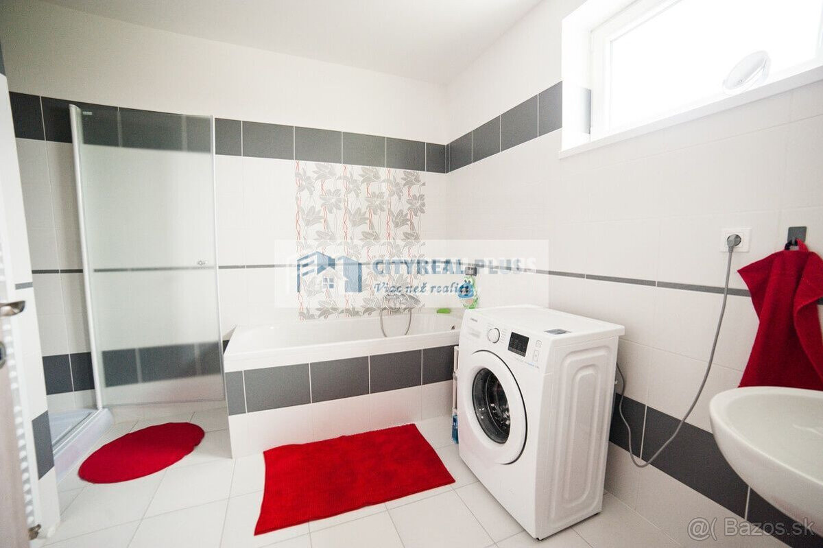 PREDÁM 4- IZBOVÚ NOVOSTAVBU S GARÁŽOU NOVÉ ZÁMKY - 8