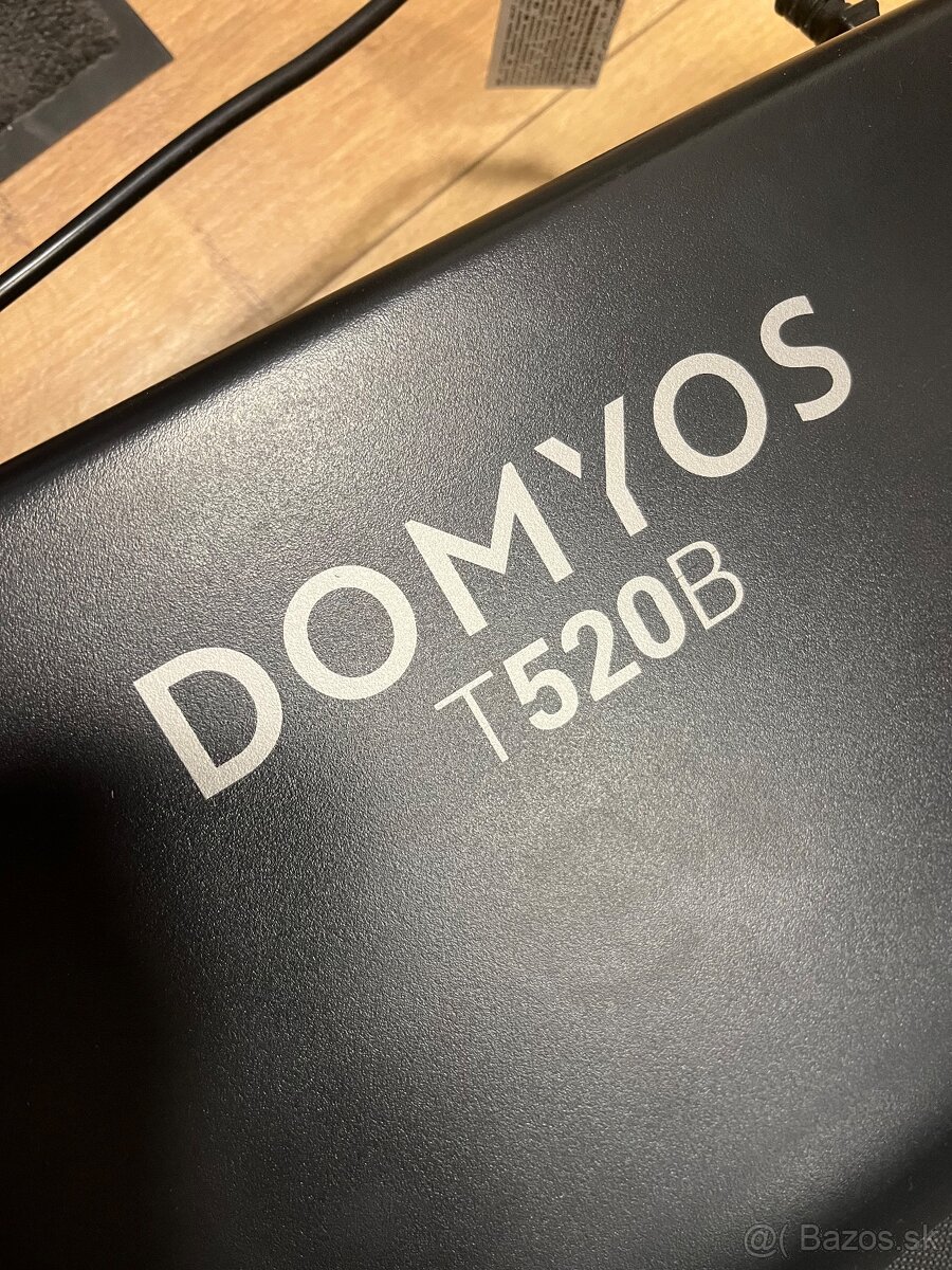 Bežecký pás s elektrickým sklonom - 8