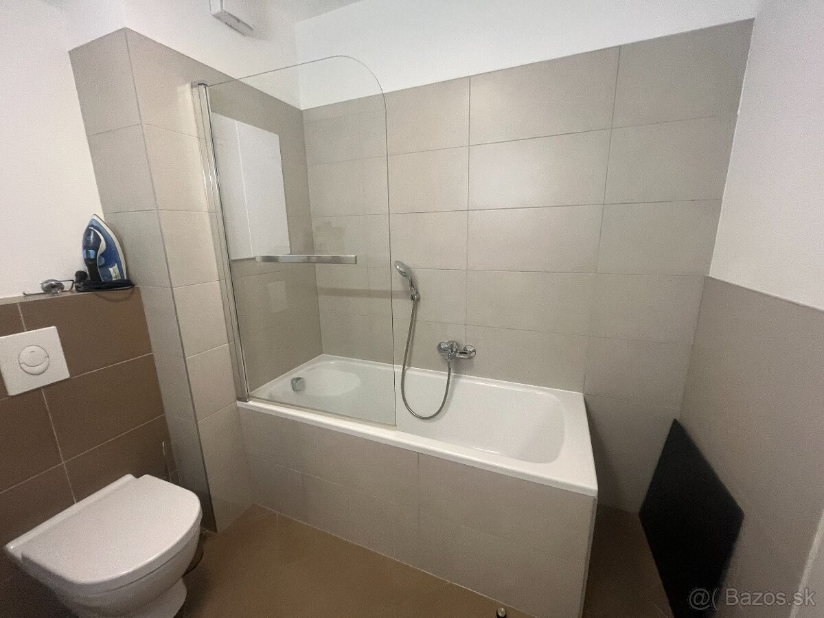 Predam 2 izbový apartmán s terasou, Žilinská, Bratislava I - 8