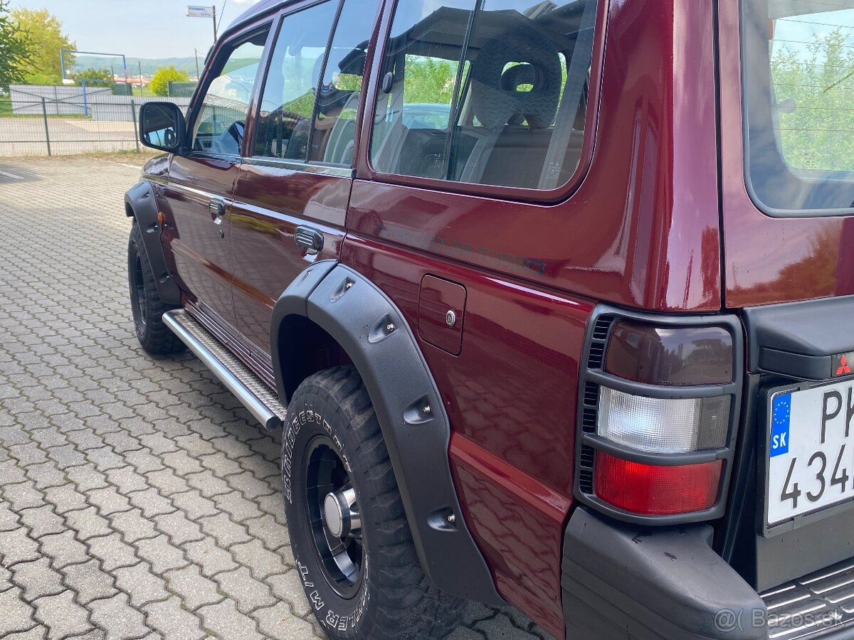 MITSUBISHI PAJERO 2,5 TD - 8