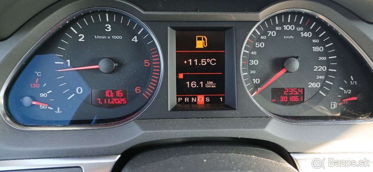 AUDI A6 Avant Quattro - 8