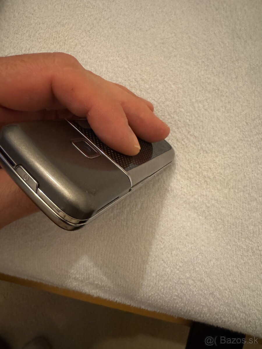 Nokia 8800 Carbon Arte top stav - 8