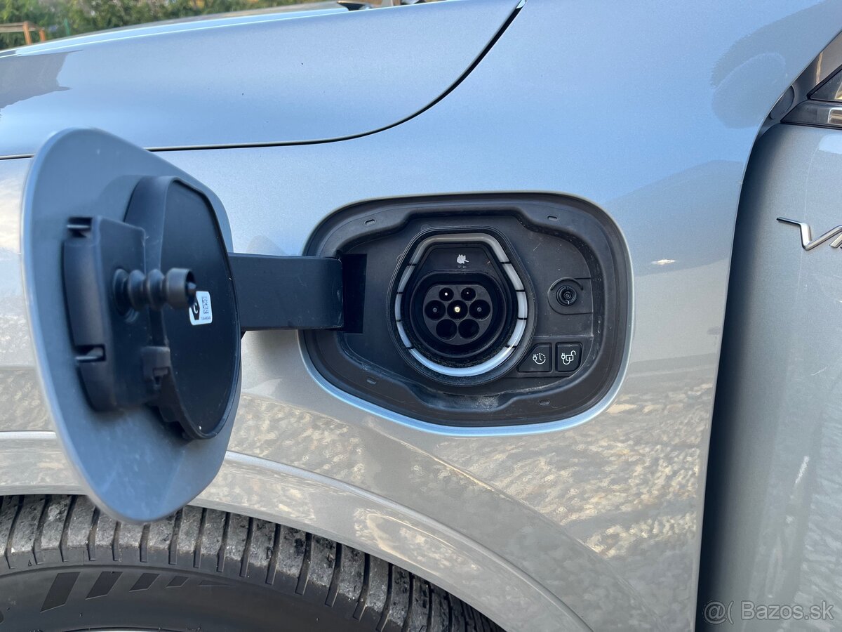 Ford Kuga PHEV Vignale - v záruke, top stav. - 8