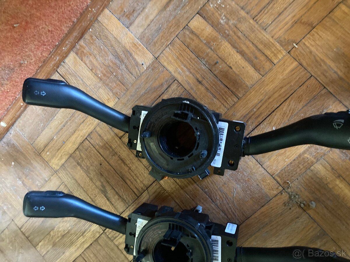 Páčka smeroviek a stieračov - 8