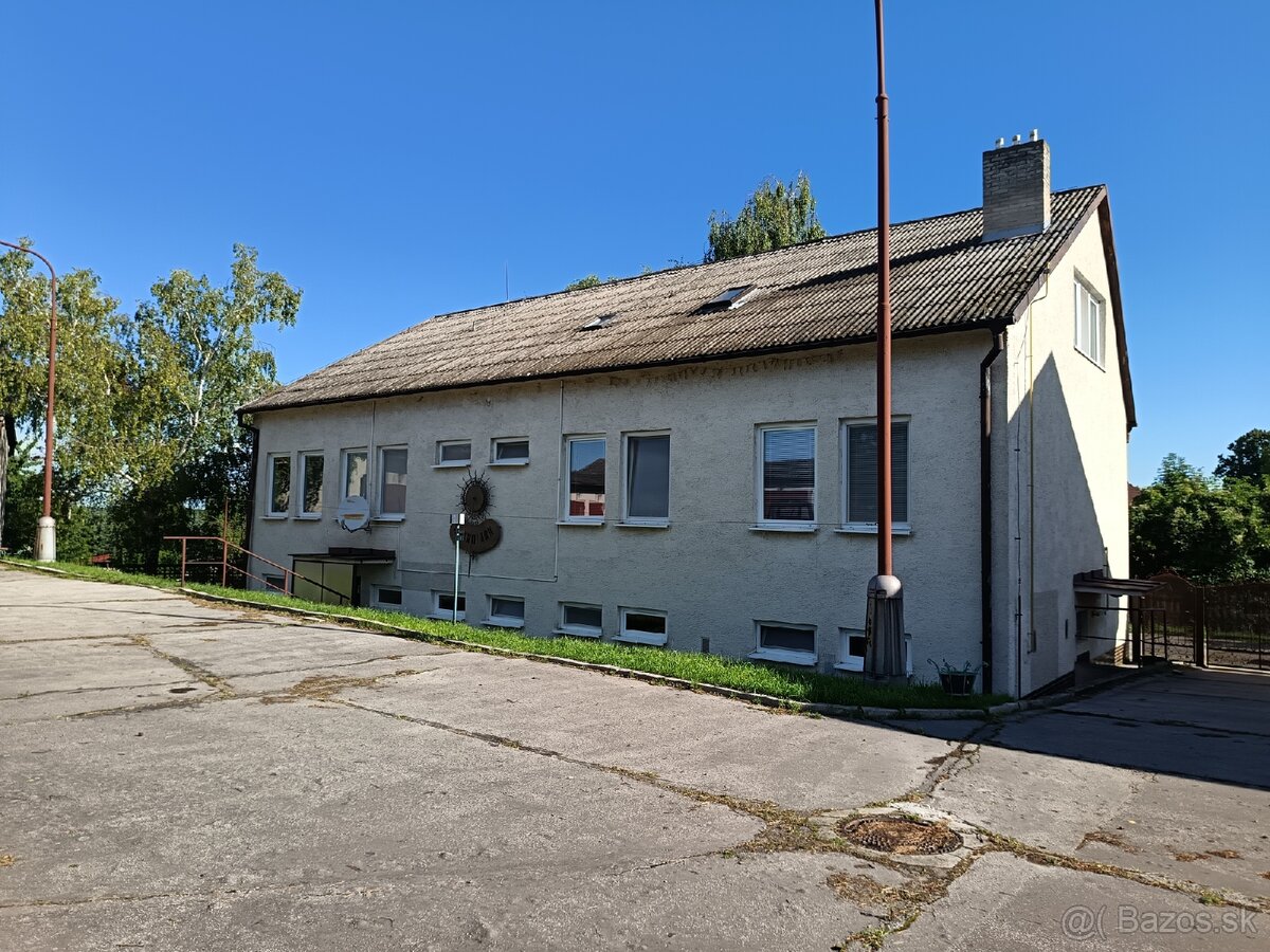 Na predaj výrobno-prevádzkový areál v Plaveckom Petre - 8