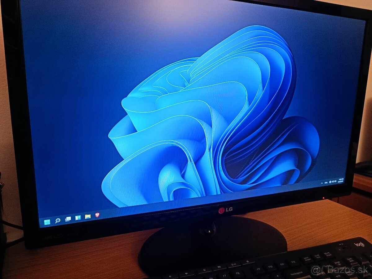 Dell Latitude E7240 | Core i7 | 8GB RAM | WWAN | Win 11 - 8