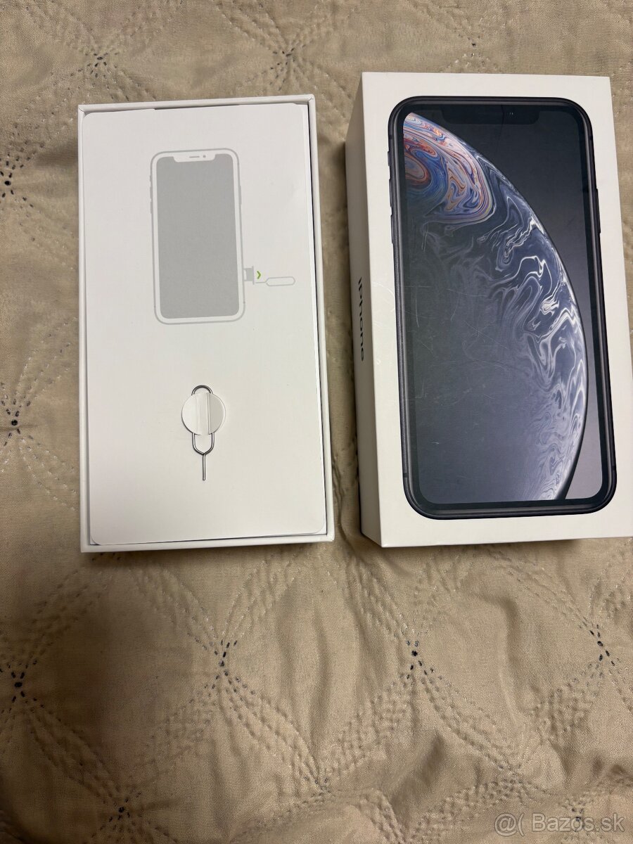 iPhone XR - 8
