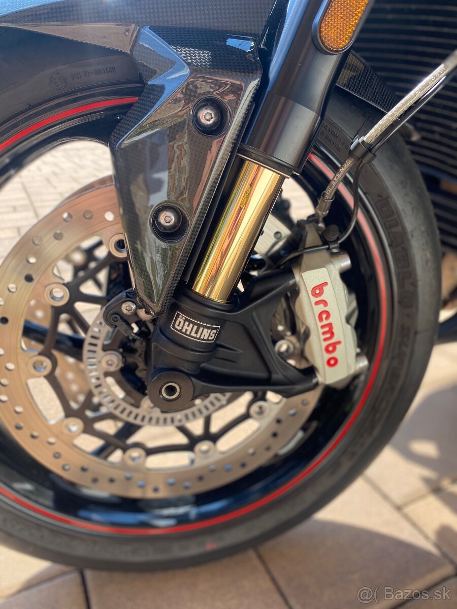 Triumph Speed Triple 1050 RS - 8