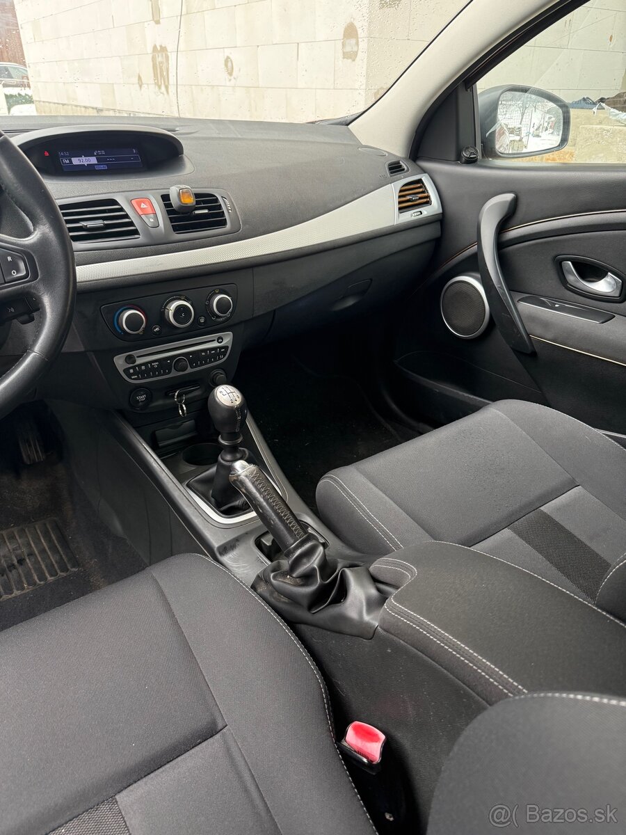 Renault Megane Coupe - 8