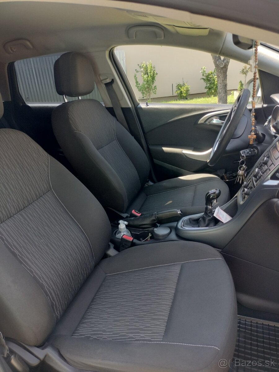 Opel Astra j - 8