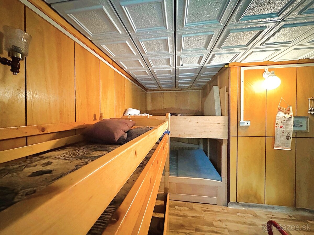 Chatka v Zlatníckej doline na predaj - 8