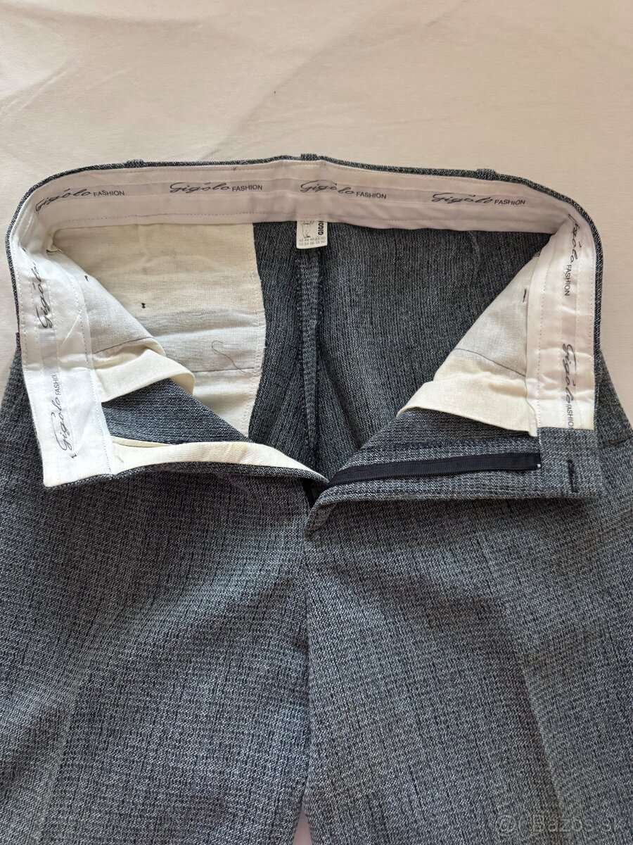 Zachovaly pánsky oblek - 8