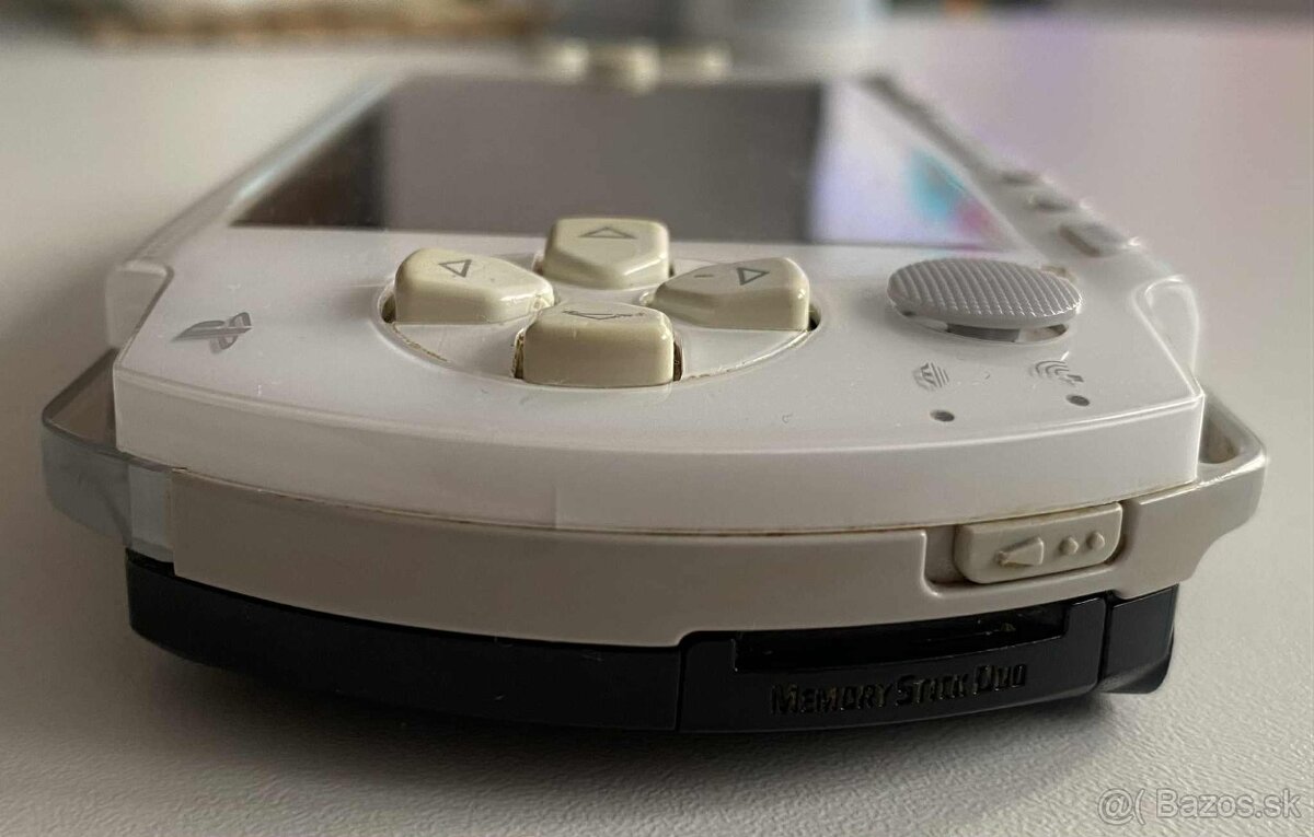 PSP 1000 White/Black + 64GB - 8