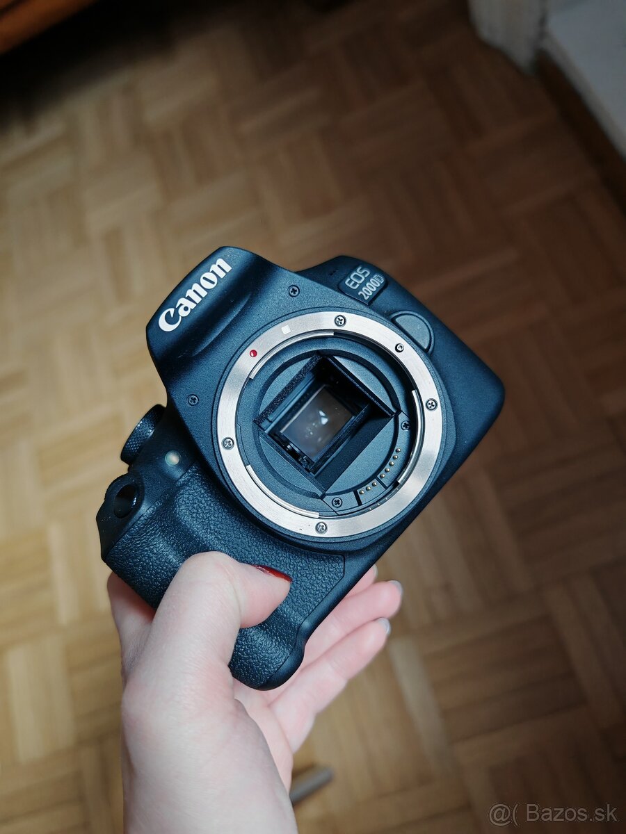 CANON EOS 2000D - 8