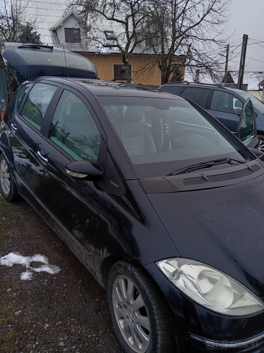Mercedes A - 8