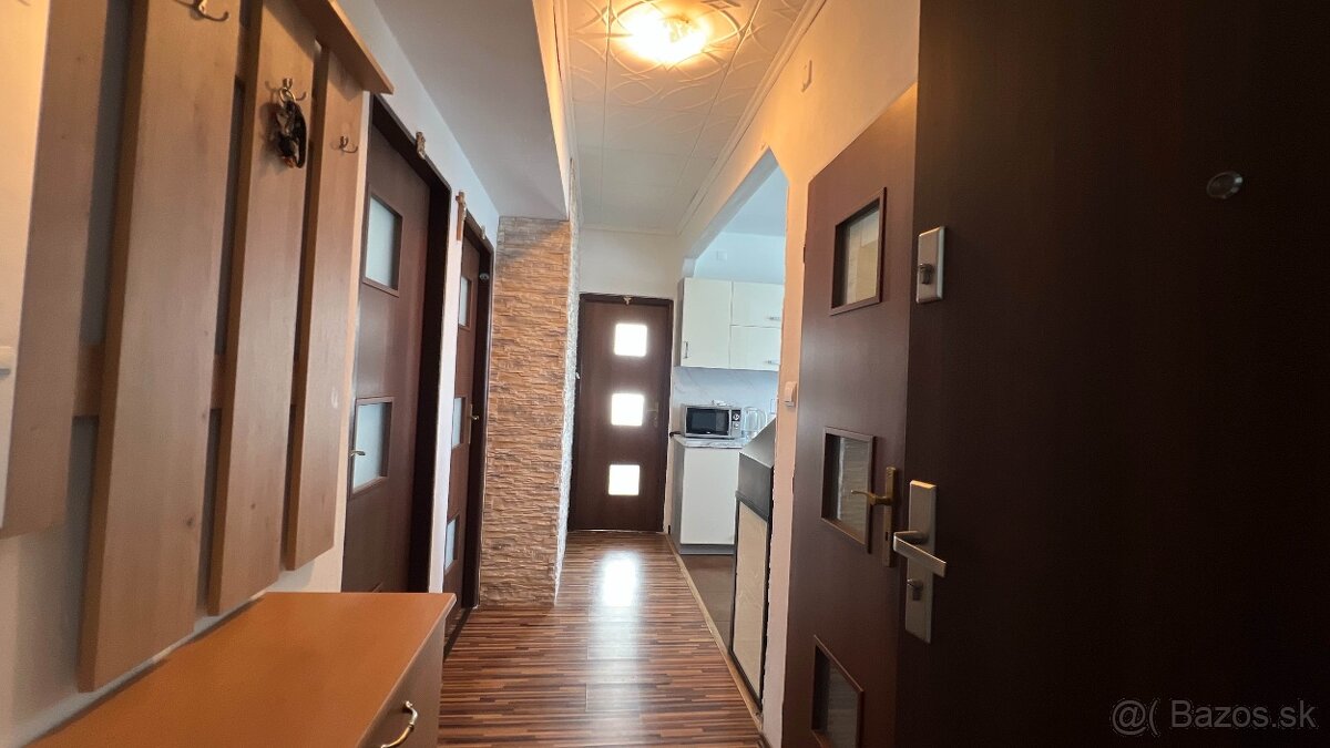 3i byt – Pribylina – po rekonštrukcii – balkón + dvor - 8