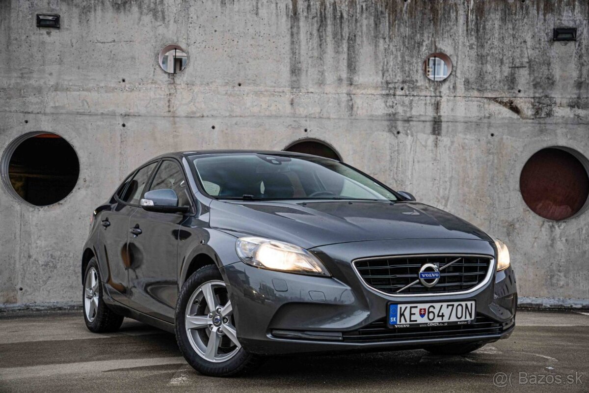Volvo V40 T2 1.6L Momentum - 8