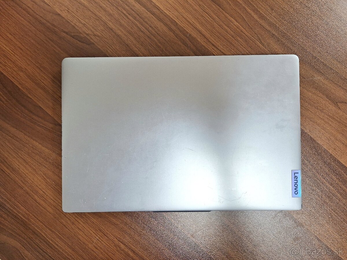Lenovo IdeaPad 3 - 8