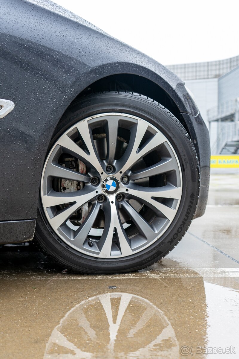 BMW Rad 7 740d - 8