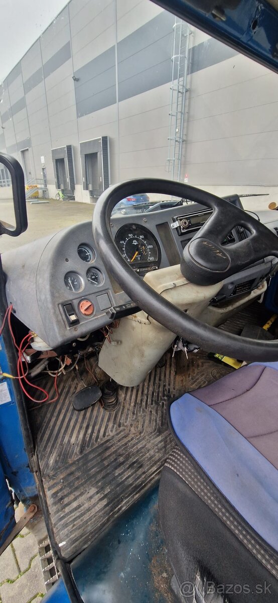 Avia A75 hákový nosič kontajnerov - 8