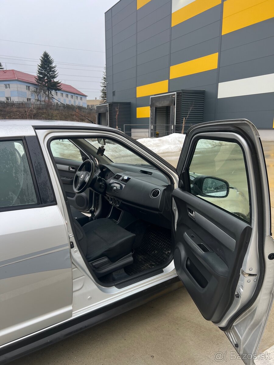 Suzuki Swift 1.3 67kw - 8