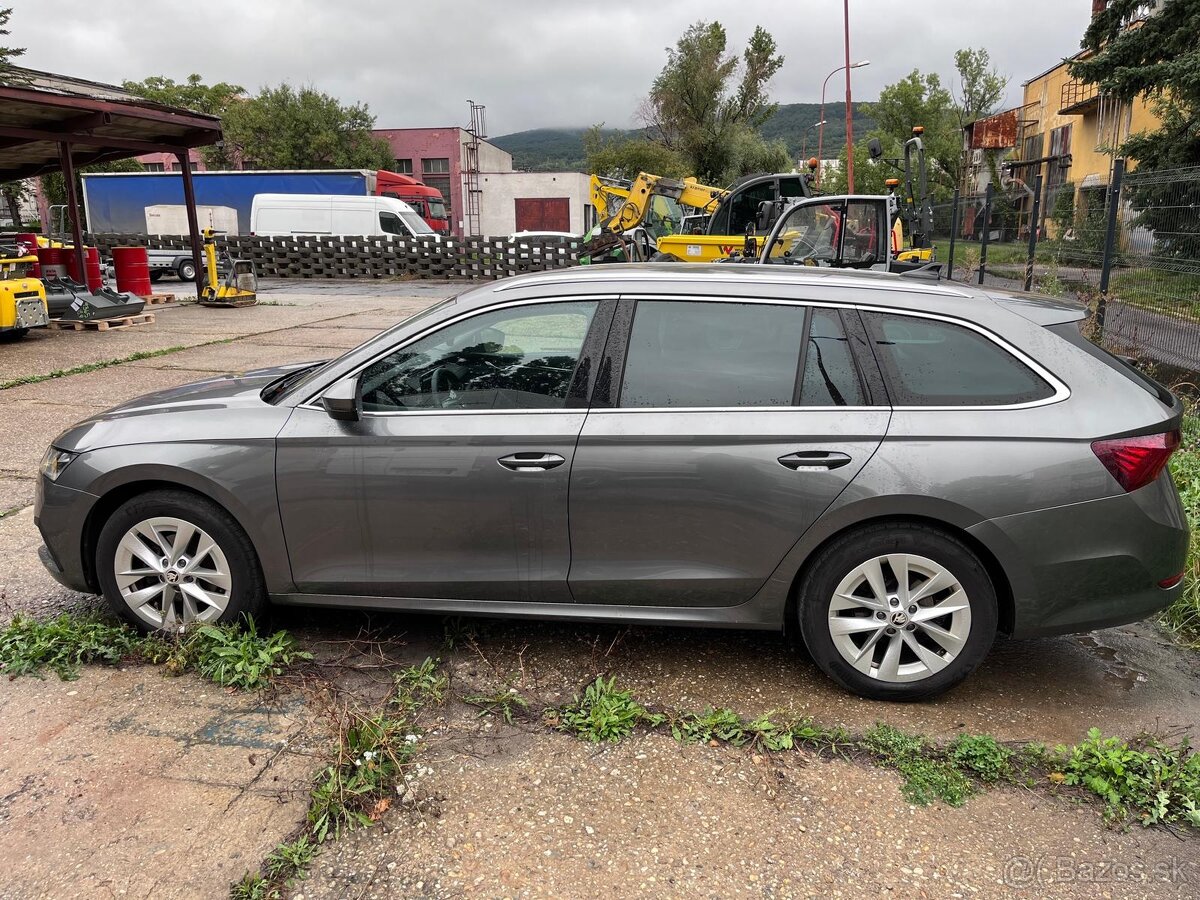 Octavia combi 2.0 TDI STYLE - 8