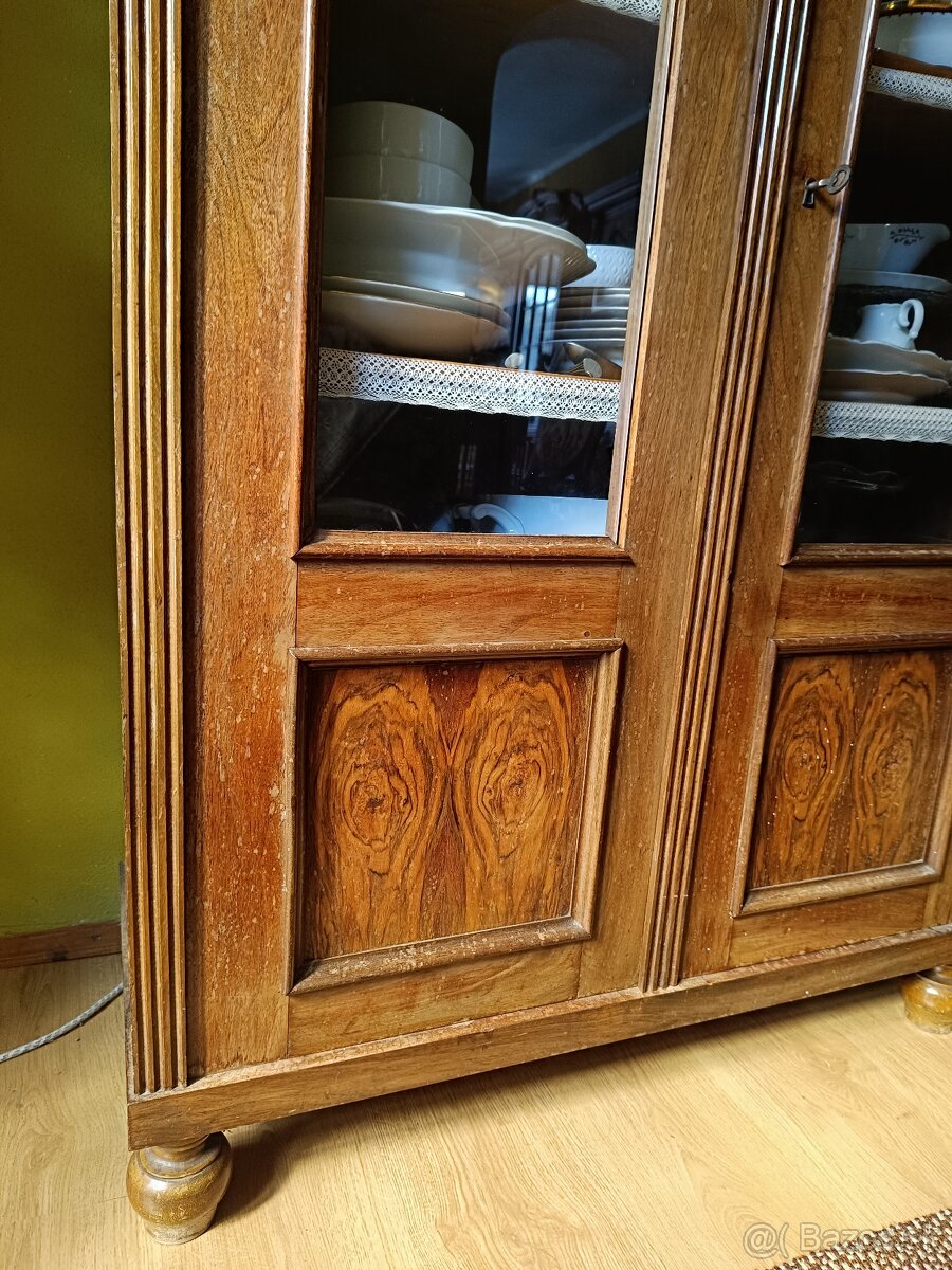 Starodávna skriňa - 8