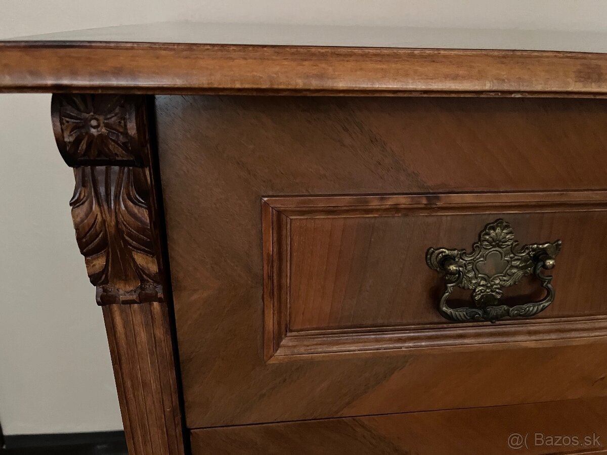 Elegantná, vysokokvalitná komoda - 8