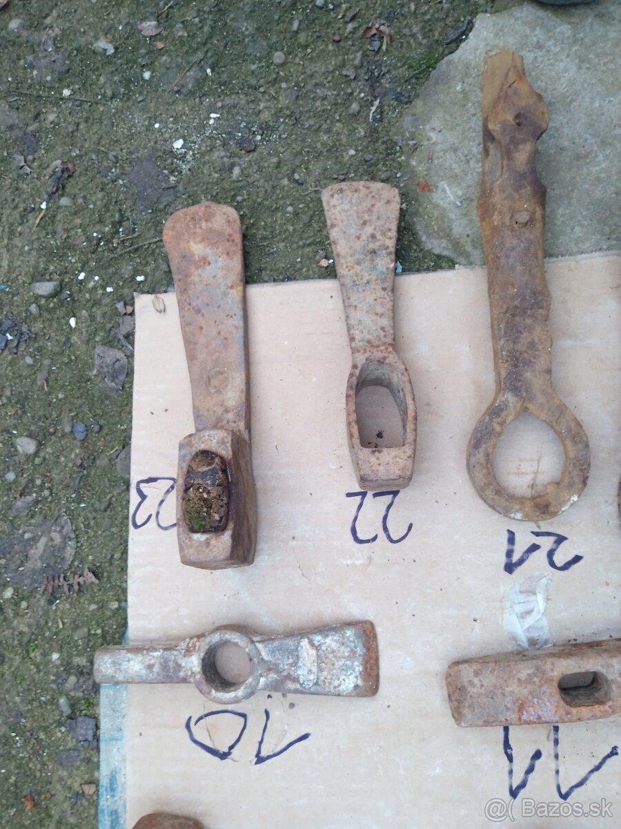 Staré náradie kladivá - 8